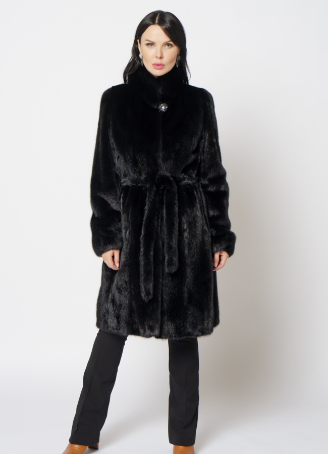 фото Шуба из норки с воротником стойкой черного цвета модель № 60173