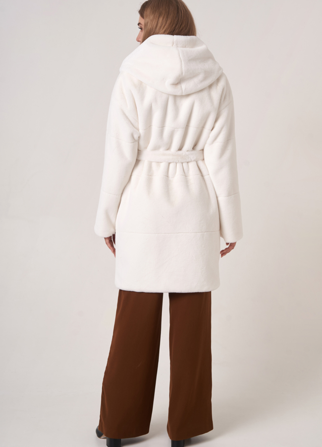 Белая искусственная шуба с капюшоном модель № 17962 в рассрочку