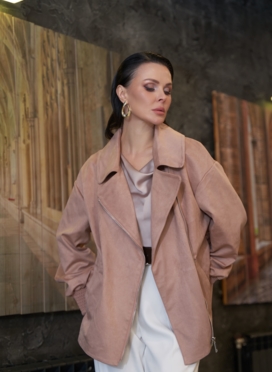 Женская куртка из эко замши с поясом