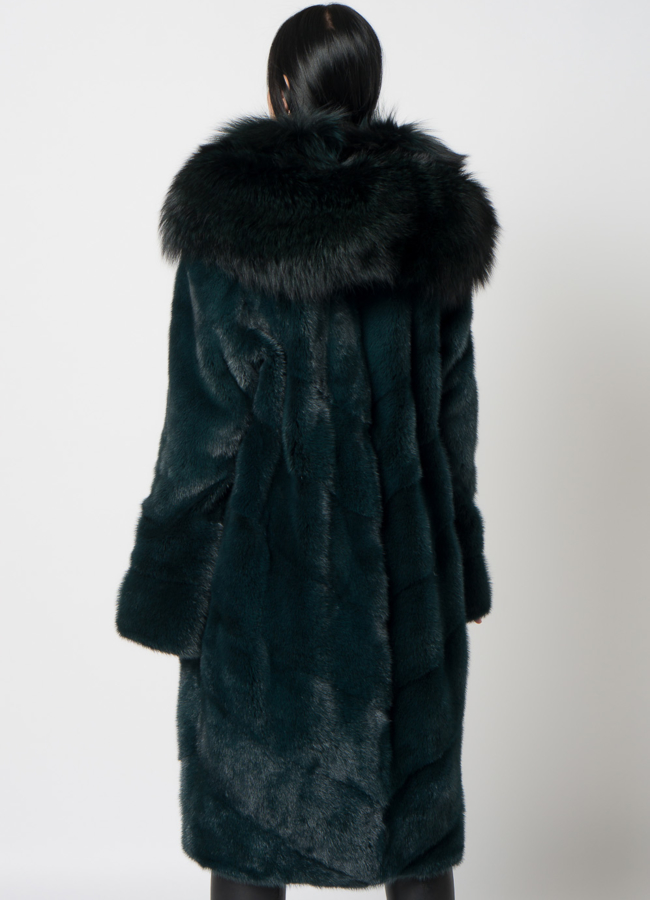 Шуба из норки зеленого цвета с капюшоном модель № 1406 в кредит