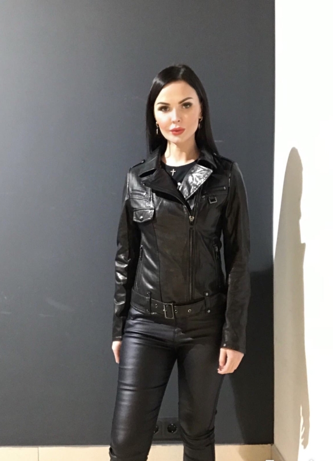 Куртка кожаная черного цвета модель № 956 в кредит