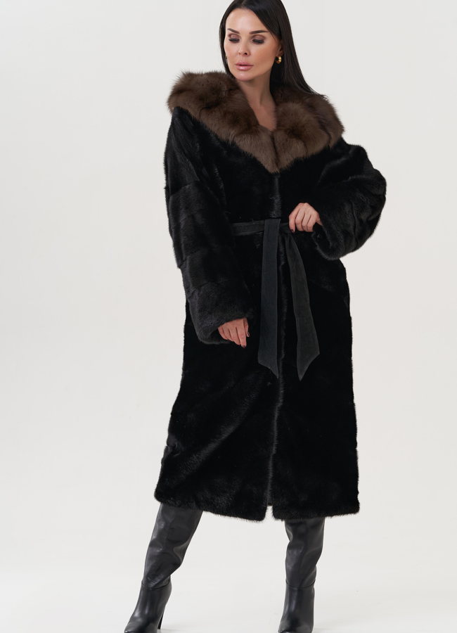 Шуба из норки с капюшоном  из куницы  модель № 25808 меха малина