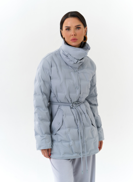 Женская куртка с декоративным поясом