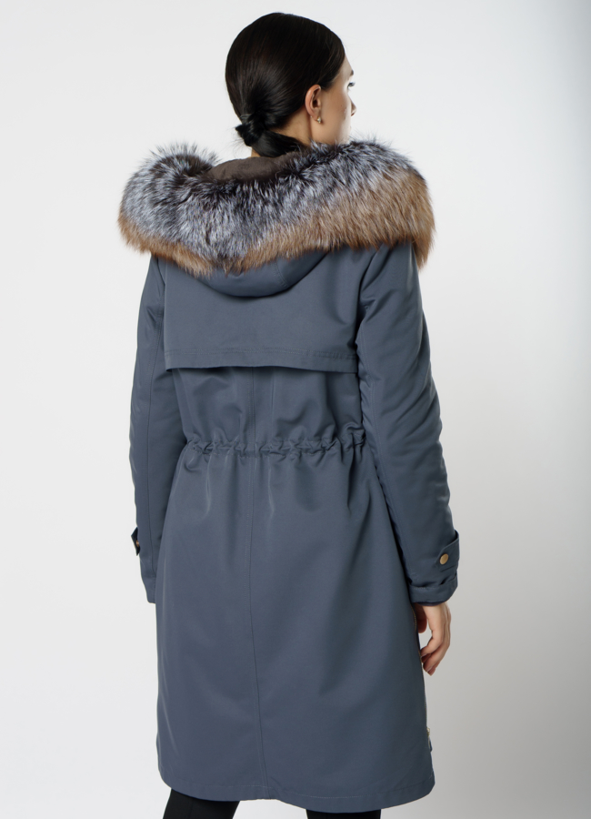 Парка синего цвета с меховой отделкой  модель № 12265 универмаг малина