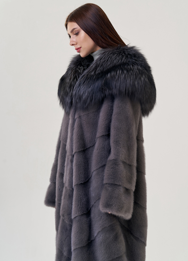Шуба из норки с капюшоном из чернобурки модель № 77908 универмаг малина