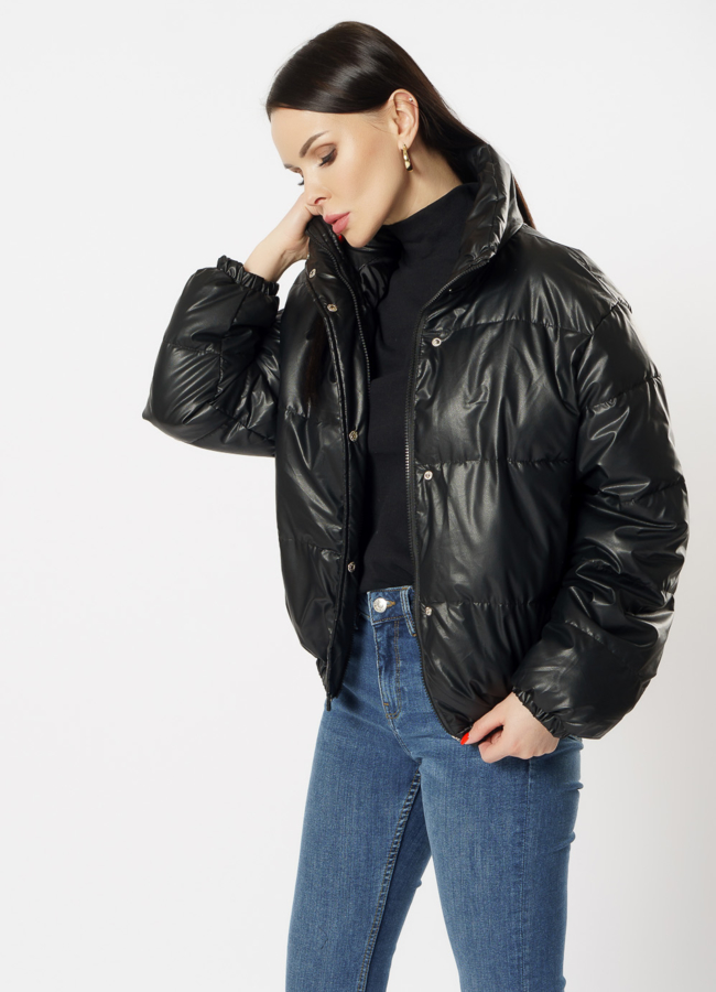 Куртка из эко кожи утепленная черного цвета модель № 20608 в рассрочку