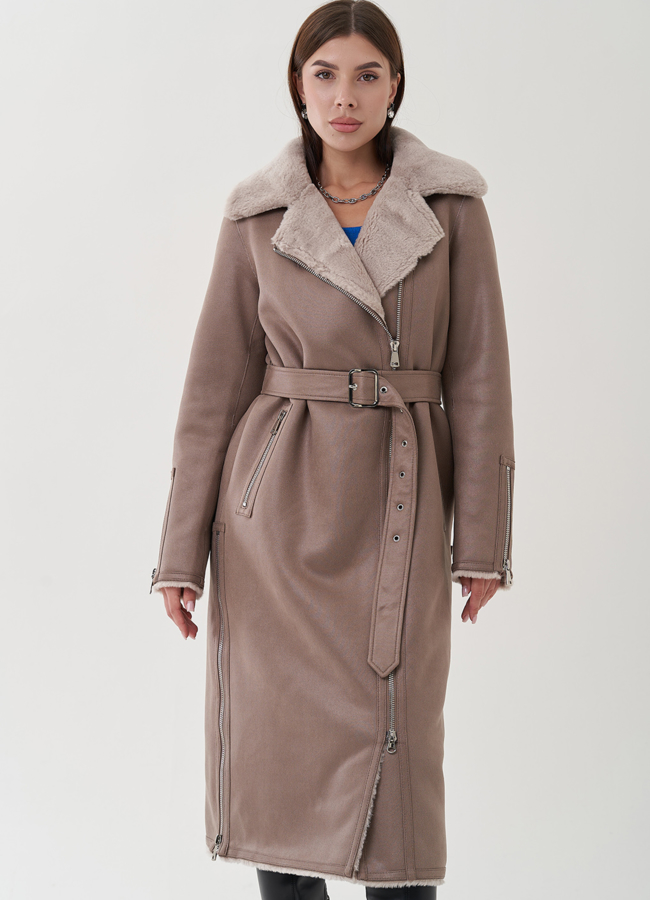 фото Удлиненная дубленка из эко замши в цвете мокко модель № 25411