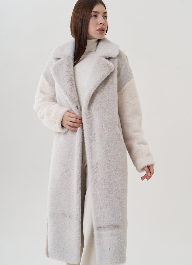Женское пальто из эко меха в светлых тонах  модель № 25739 универмаг малина