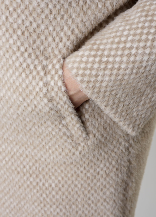 Полупальто женское бежевого цвета модель № 20481 универмаг малина