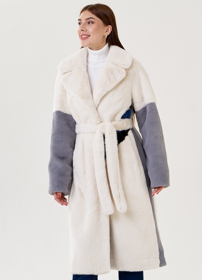 Женское пальто из искуссвенного меха с английским воротником модель № 79329 в кредит