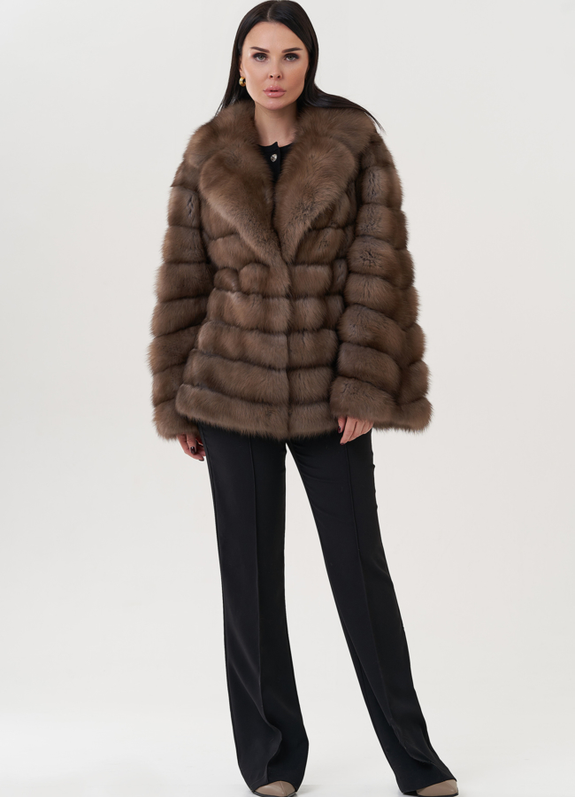 фото Шуба из куницы с английским воротником  модель № 26039