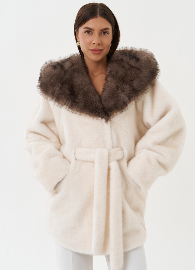 Укороченная шуба из эко меха с капюшоном модель № 28647 в рассрочку
