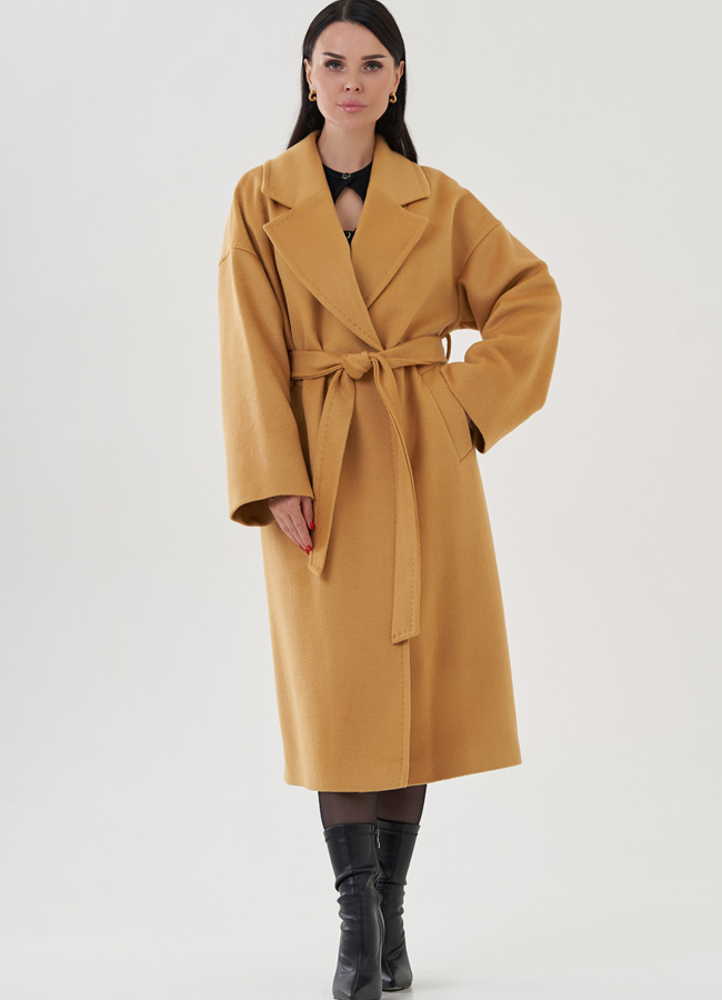 Пальто женское с английским воротником модель № 81255 меха малина