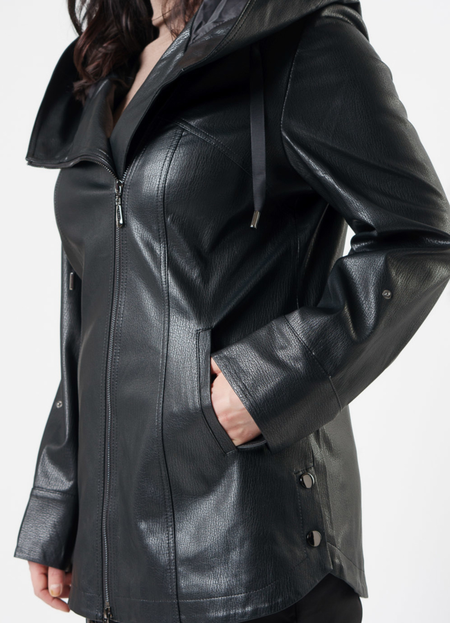 Полупальто из эко кожи черного цвета модель № 2033 универмаг малина