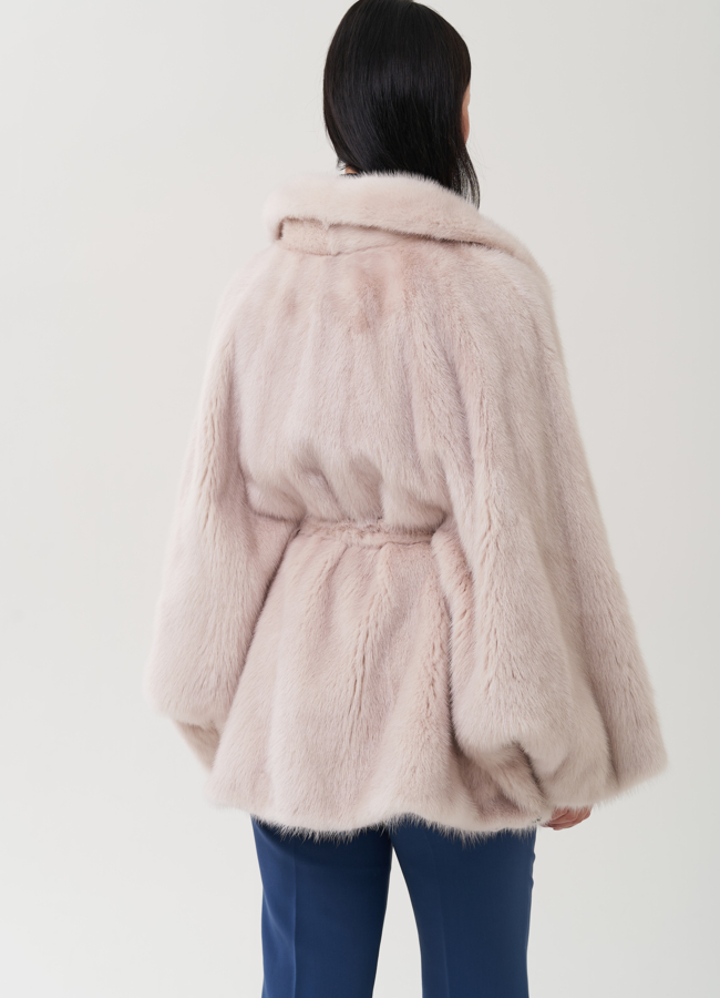 Шуба в цвете пудра с английским воротником модель № 24820 в кредит
