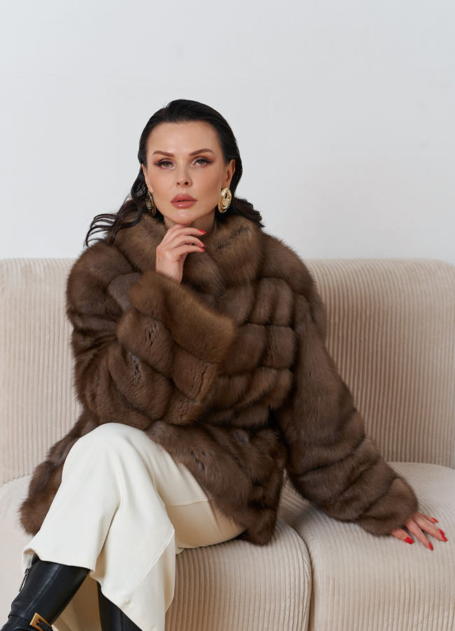 Оверсайз шуба из меха куницы модель № 28085 универмаг малина