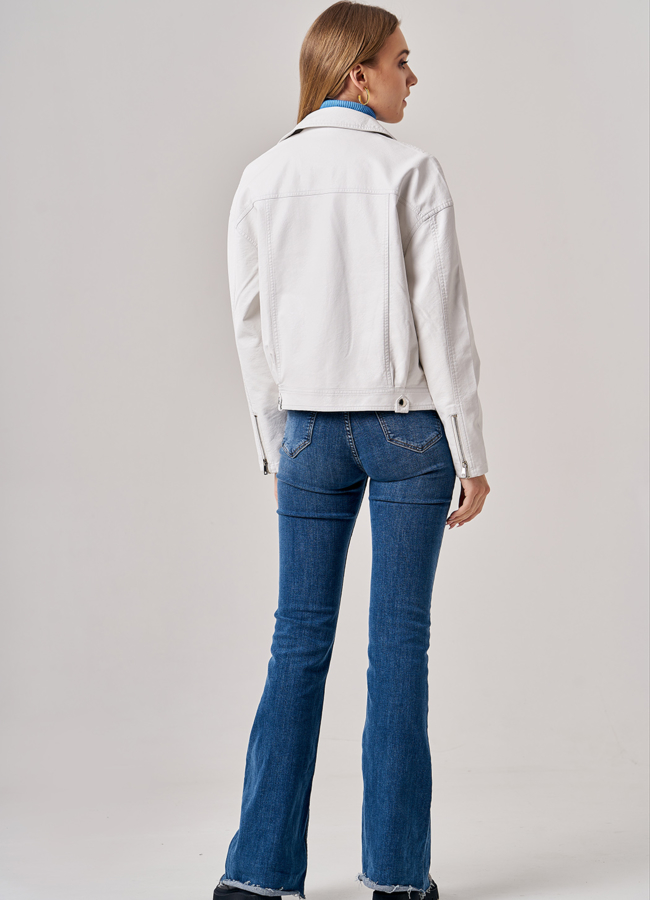 Белая куртка из искусственной кожи модель № 165-1 в кредит