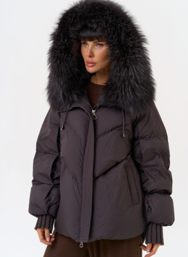 Женский пуховик с капюшоном из меха чернобурки Женский пуховик с капюшоном из меха чернобурки