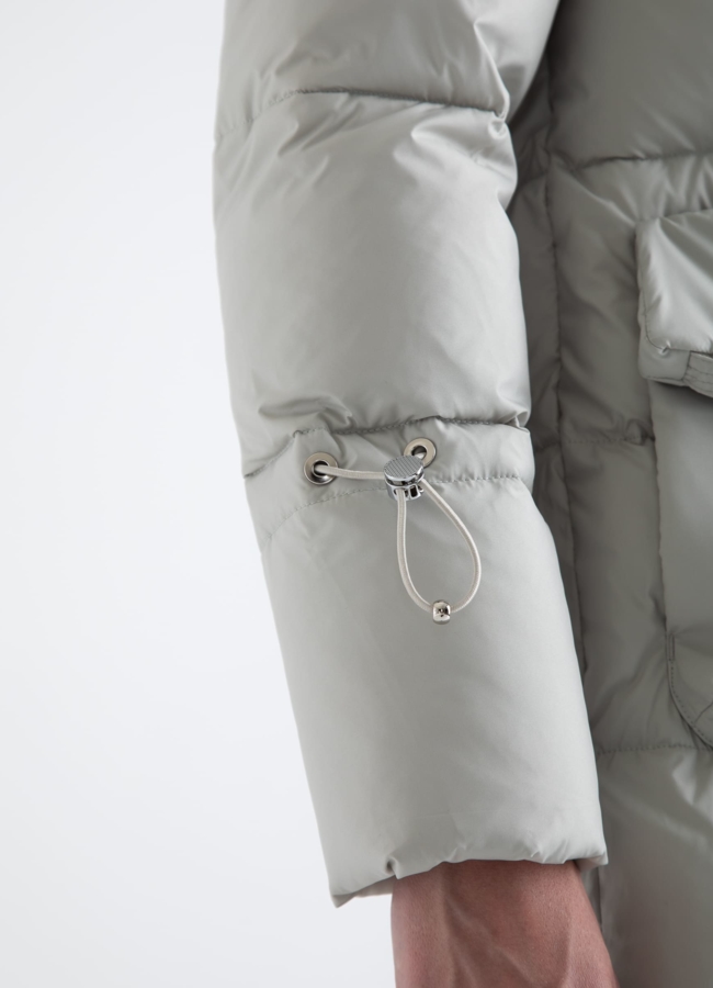 Пуховик женский с капюшоном  модель № 25519 универмаг малина