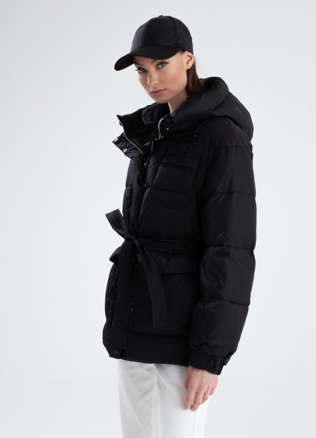 Короткий женский пуховик модель № 23343 универмаг малина