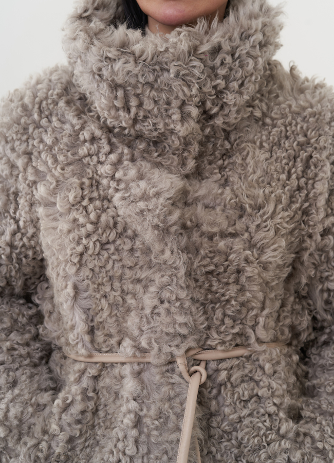 Двухсторонняя натуральная дубленка модель № 26832 универмаг малина