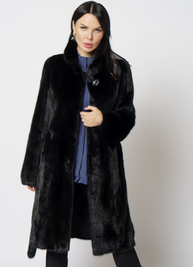 Шуба из норки с воротником стойкой черного цвета модель № 60173 универмаг малина