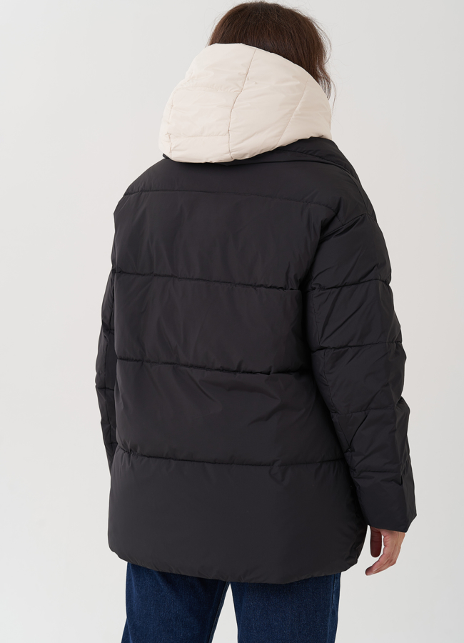 Женский пуховик с капюшоном черного цвета  модель № 25566 универмаг малина
