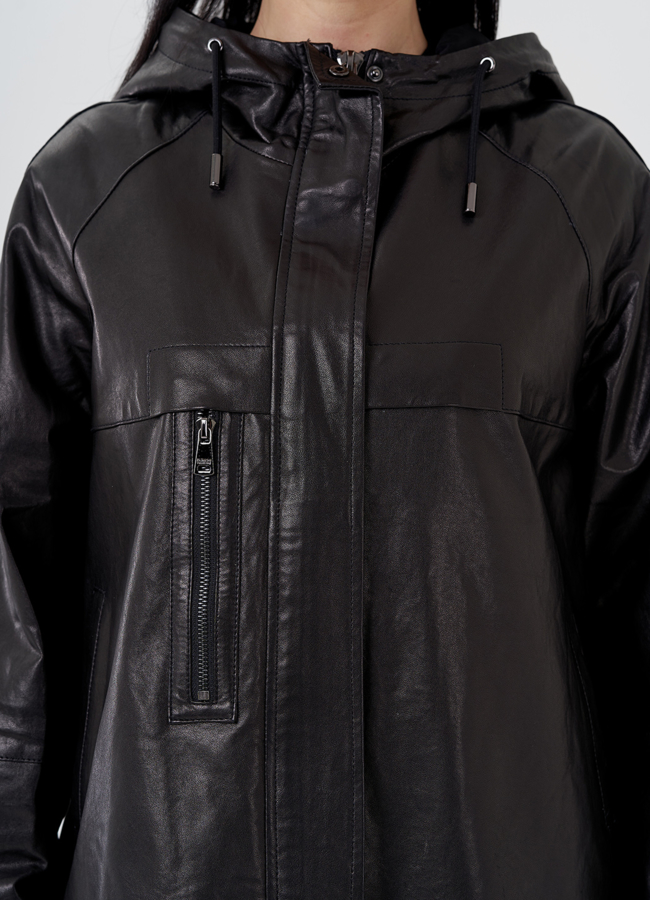 Женская куртка из натуральной кожи с капюшоном  модель № 24091 универмаг малина