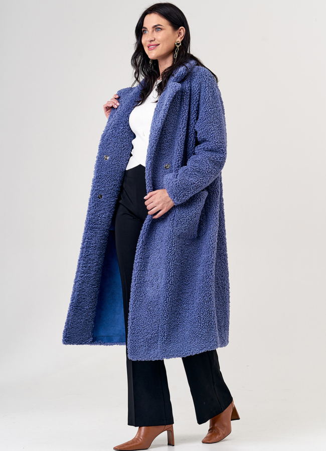 Пальто из эко меха синего цвета с английским воротником модель № 19434 универмаг малина