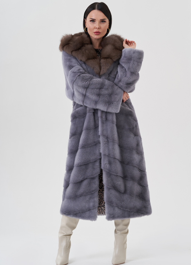 фото Шуба из норки с капюшоном из куницы  модель № 24671