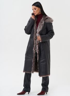 Дубленка с отделкой из тосканы с капюшоном