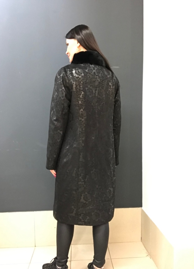 фото Плащ женский черного цвета модель № 222110