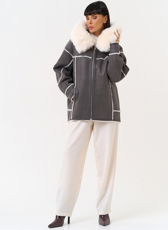 Женская дубленка из эко замши с капюшоном из эко меха