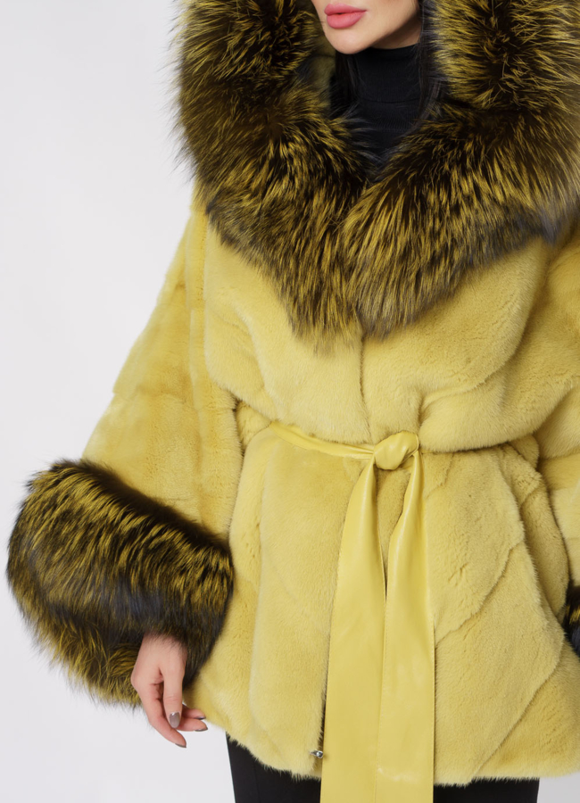 Норковая шуба желтого цвета с капюшоном  модель № S-850 универмаг малина