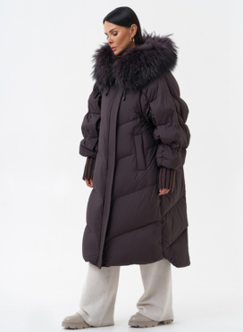 Длинный женский пуховик с капюшоном