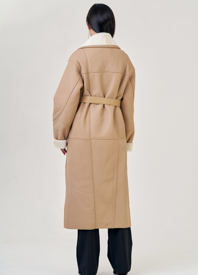 Женская дубленка в бежевом цвете  модель № 23247 универмаг малина