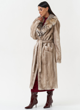 Женская шуба из меха норки с воротником из меха рыси