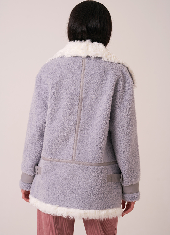 Укороченная шуба из эко меха голубого цвета модель № 17967 в кредит