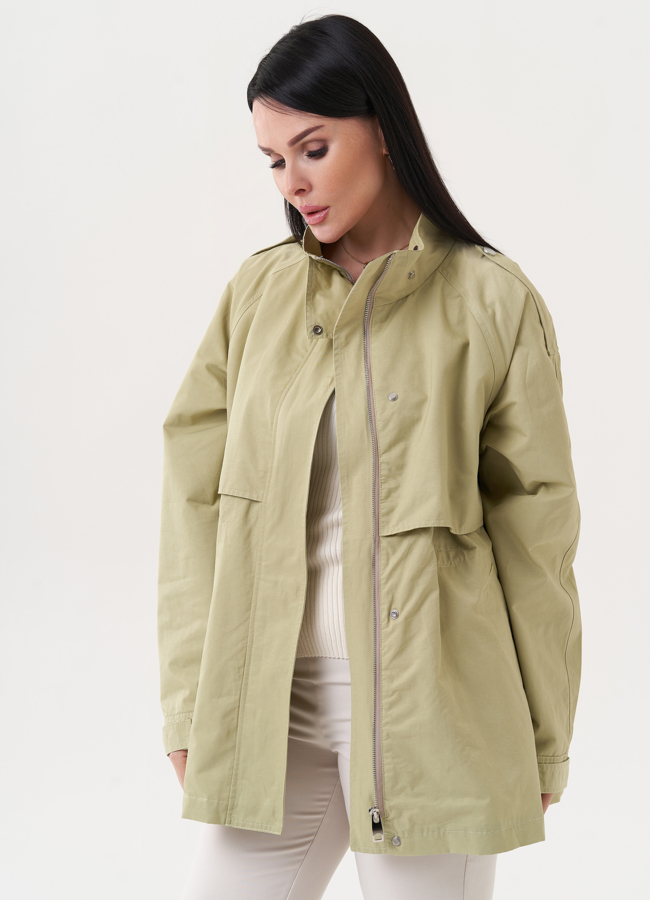 Женская ветровка зеленого цвета модель № 27206 в кредит