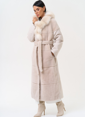 Комбинированное женское пальто из меха овчины с поясом