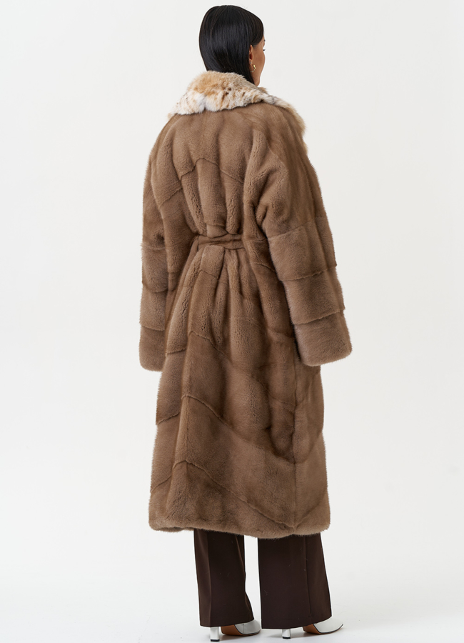 Женская шуба из меха норки с воротником из меха рыси модель № 31163 в кредит