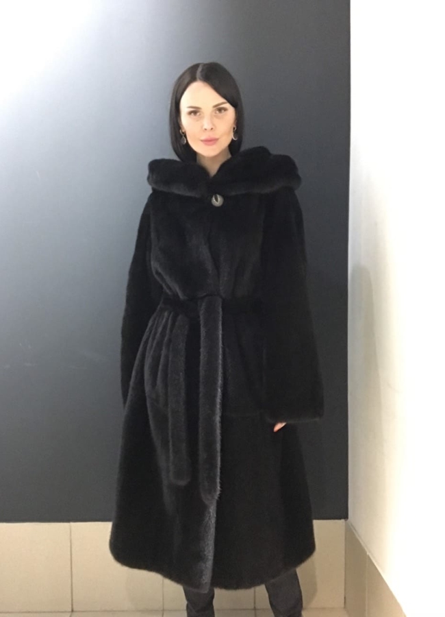 Классическая шуба из норки модель № S-758 в кредит