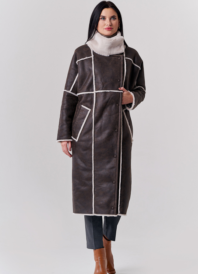 Удлиненная эко дубленка коричневого цвета модель № 21162 в рассрочку