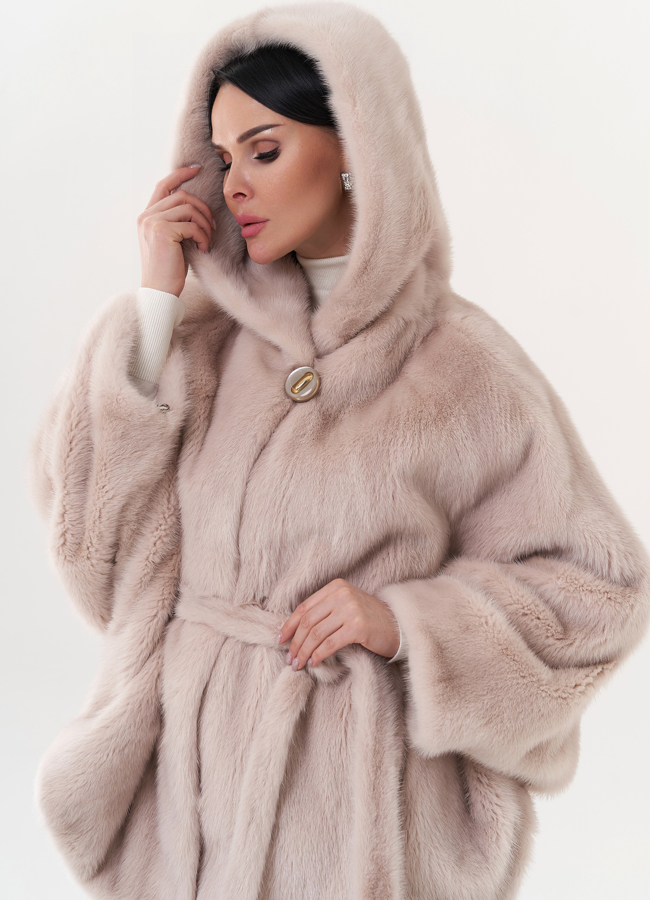 Норковая шуба с капюшоном модель № 26662 универмаг малина