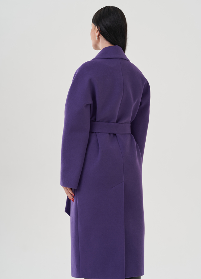 Пальто фиолетового цвета с английским воротником модель № 24712 универмаг малина