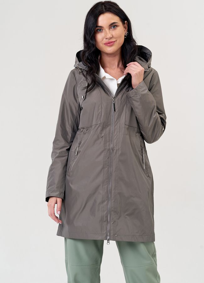 Плащ женский бежевого цвета с капюшоном модель № 068 меха малина