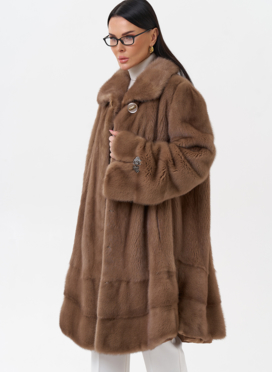 Шуба бежевого цвета из норки