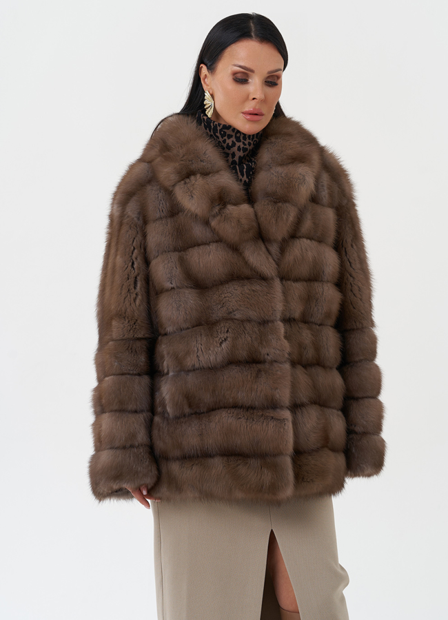 Женская оверсайз шуба из меха куницы модель № 26037 универмаг малина