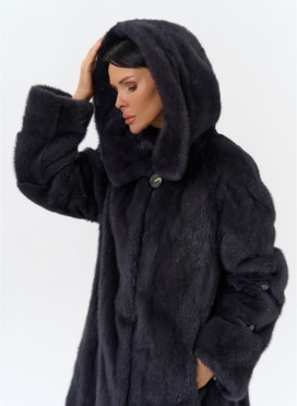 Шуба из меха норки с капюшоном