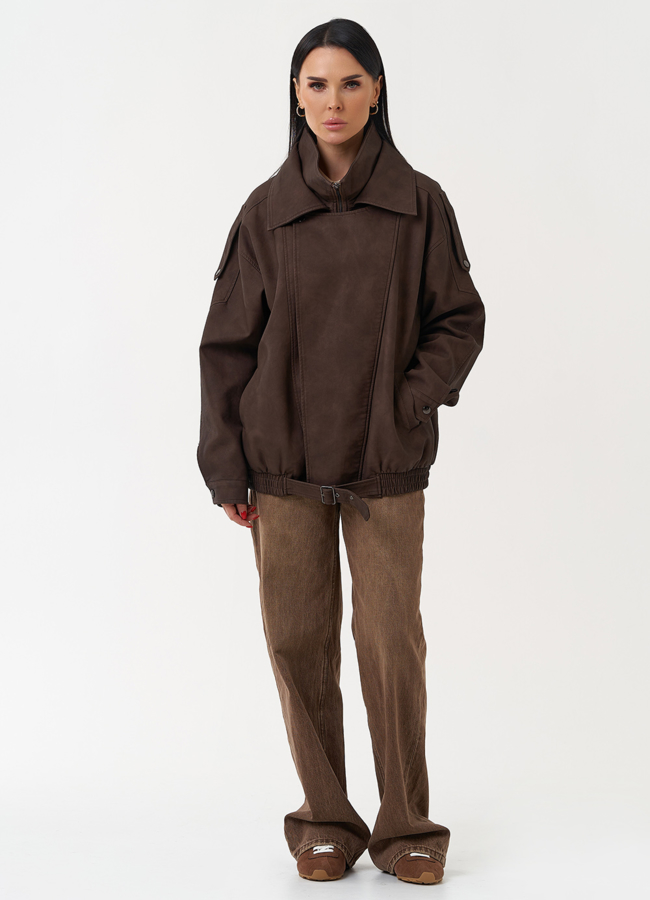 фото Женская куртка бомбер из эко кожи коричневого цвета модель № 30418